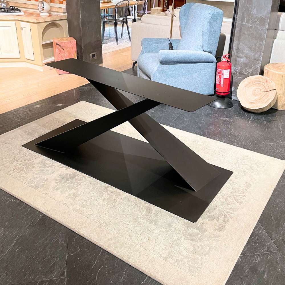 Gambe design in ferro per tavoli in legno massello modello X Design